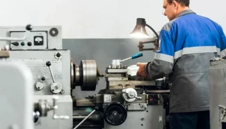 ROSNOK-Manual-Lathe-How-to-Operate-a-Lathe-The-Complete-Starter-Guide-ROSNOK-1024x576
